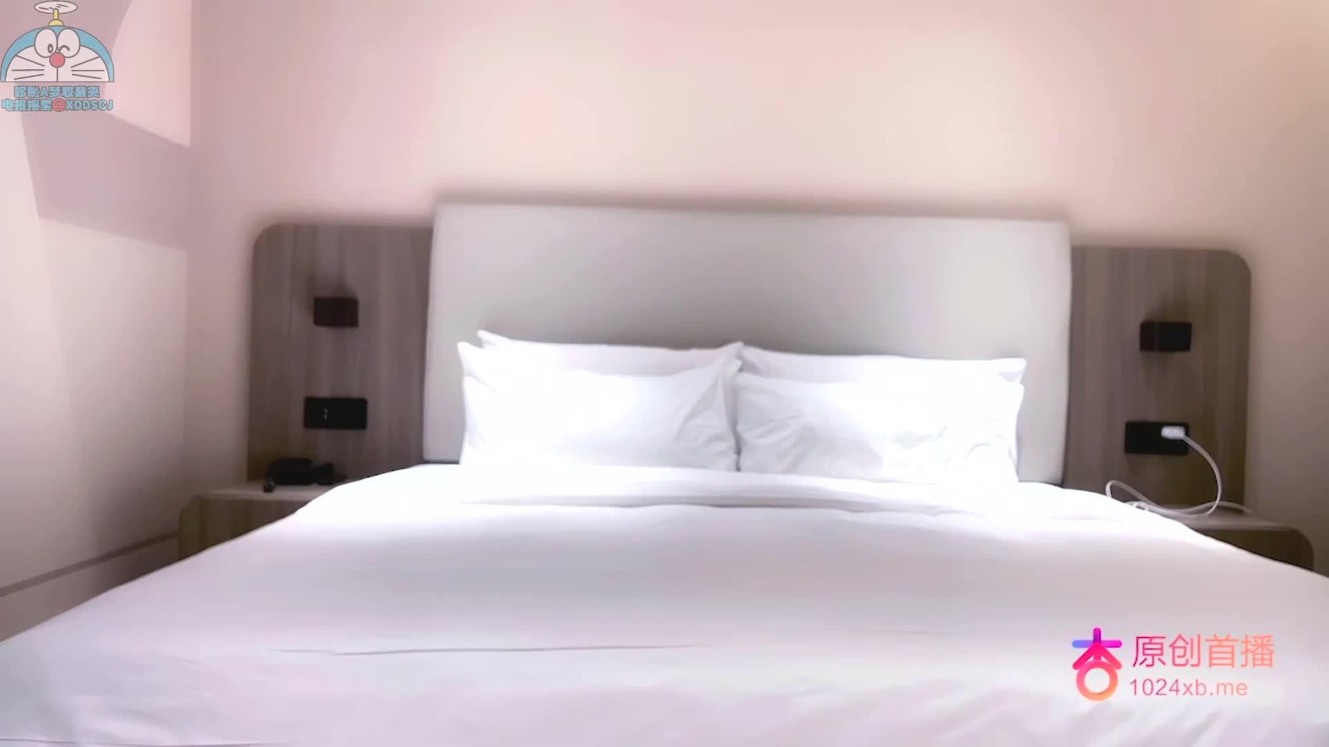 刚毕业的清纯学妹肤白貌美纯欲感拉满封面图