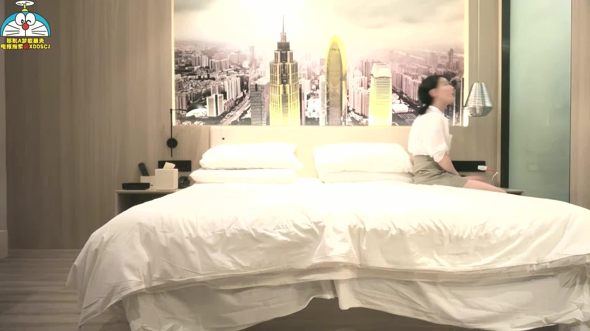 C杯女神肤白貌美温柔小姐姐封面图