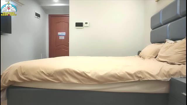 肉肉身材蓝衣大奶少妇封面图