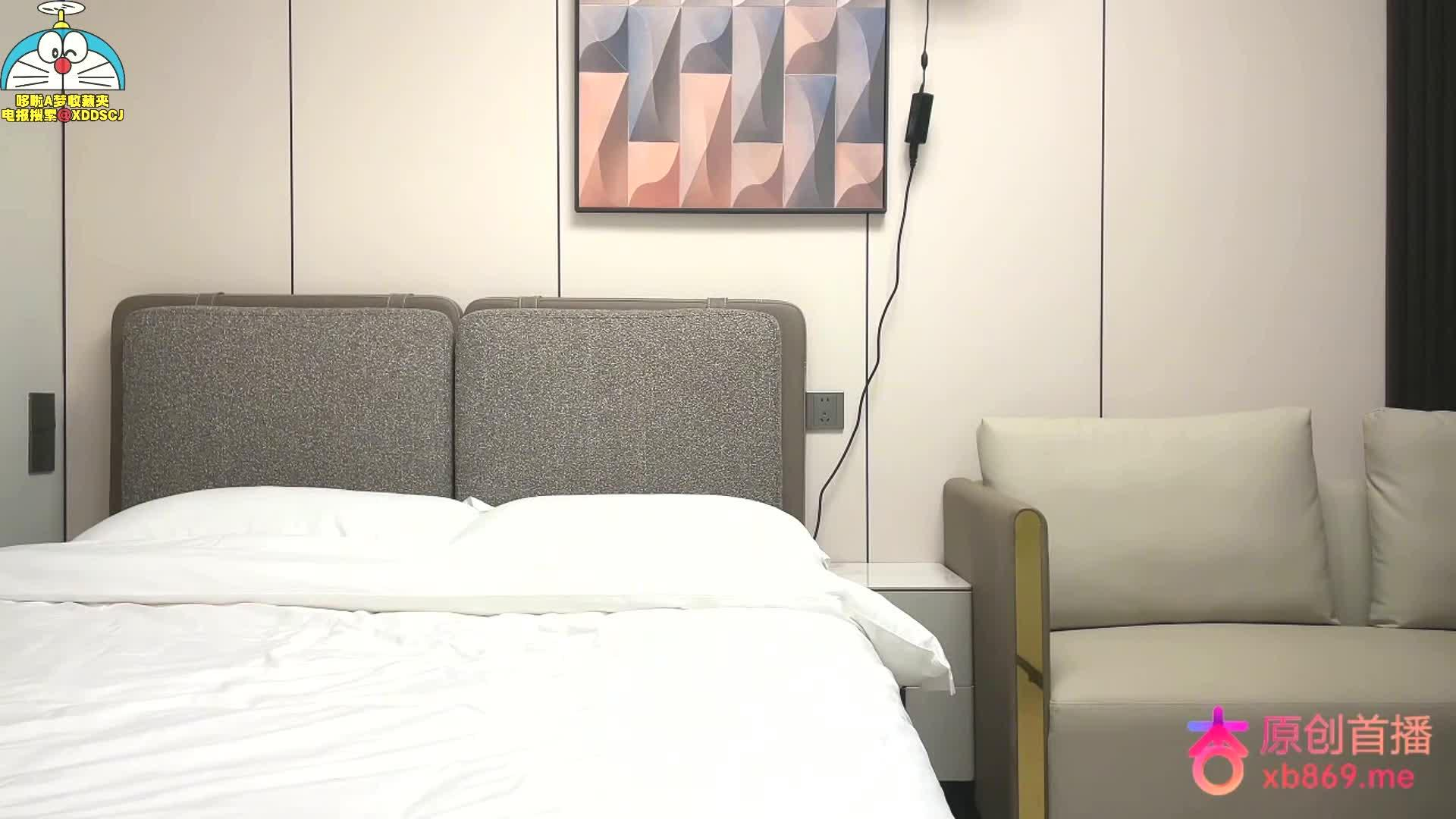 微胖妹子尝试多镜头拍摄封面图