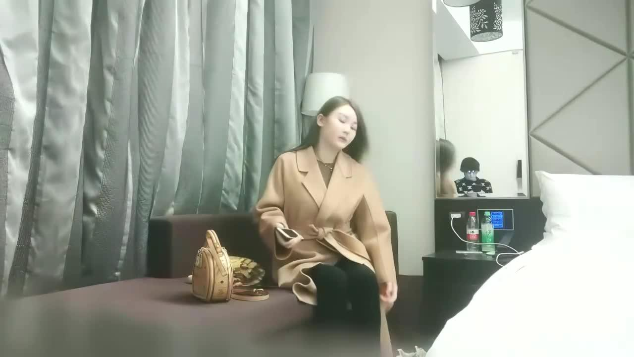 极品御姐风大长腿黑丝艳丽封面图