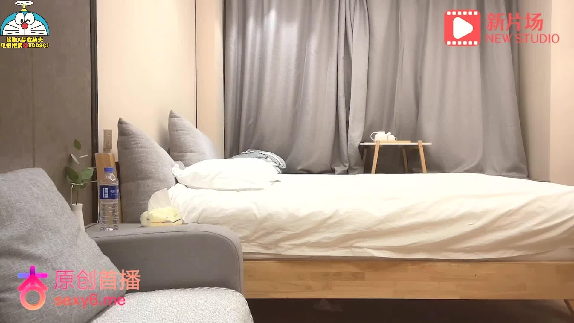 在校女大因为整容欠钱下海封面图