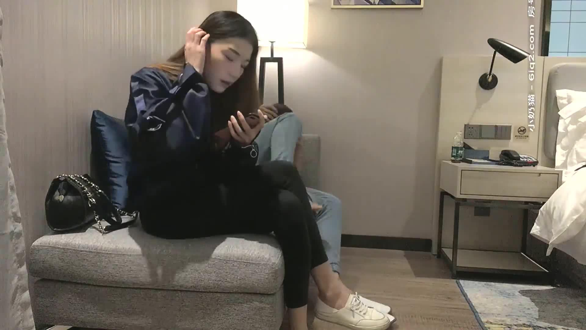 高价网约极品178车模高冷女神苗条温柔封面图