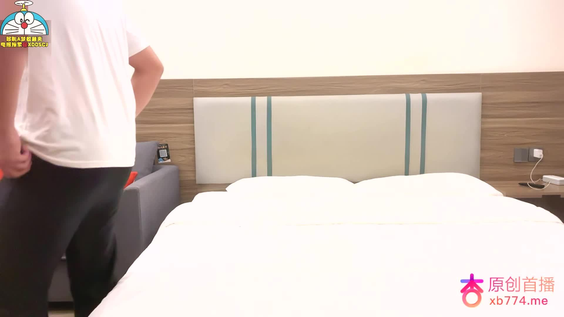 刚20岁的小嫩妹年龄不大口活却很好封面图