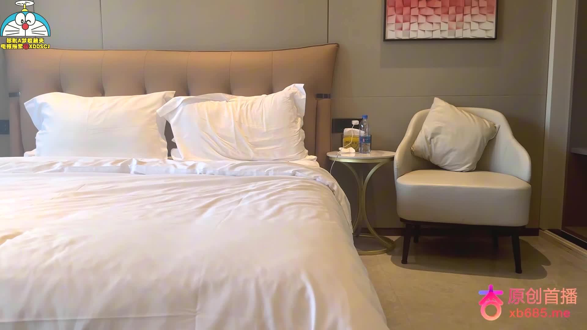 模特大圈妹子腰细腿长胸型又大又漂亮封面图