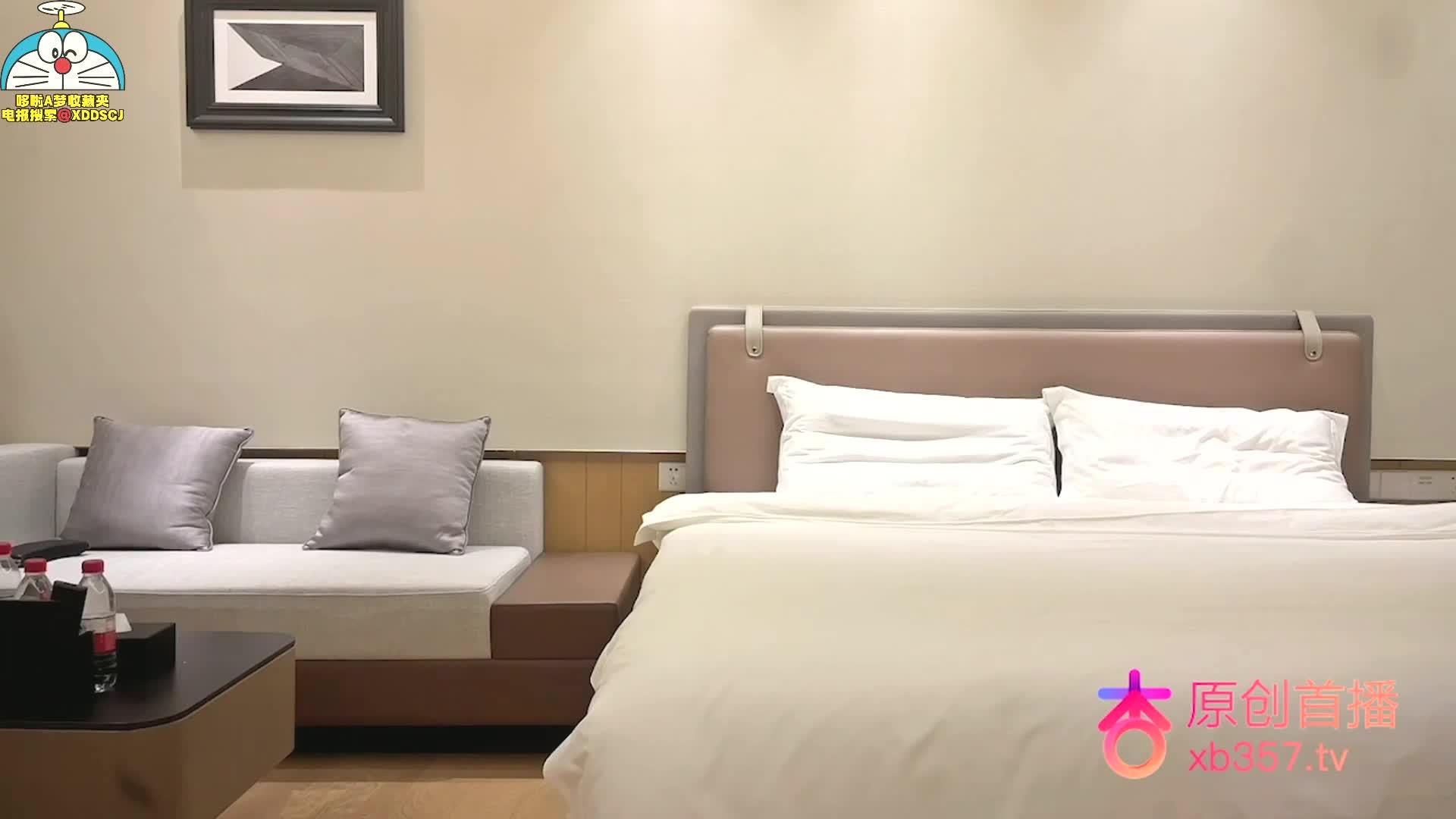 兼职小妹皮肤白嫩光滑萝莉音说话超甜封面图