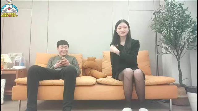 20岁长腿女生挺乖的感觉封面图