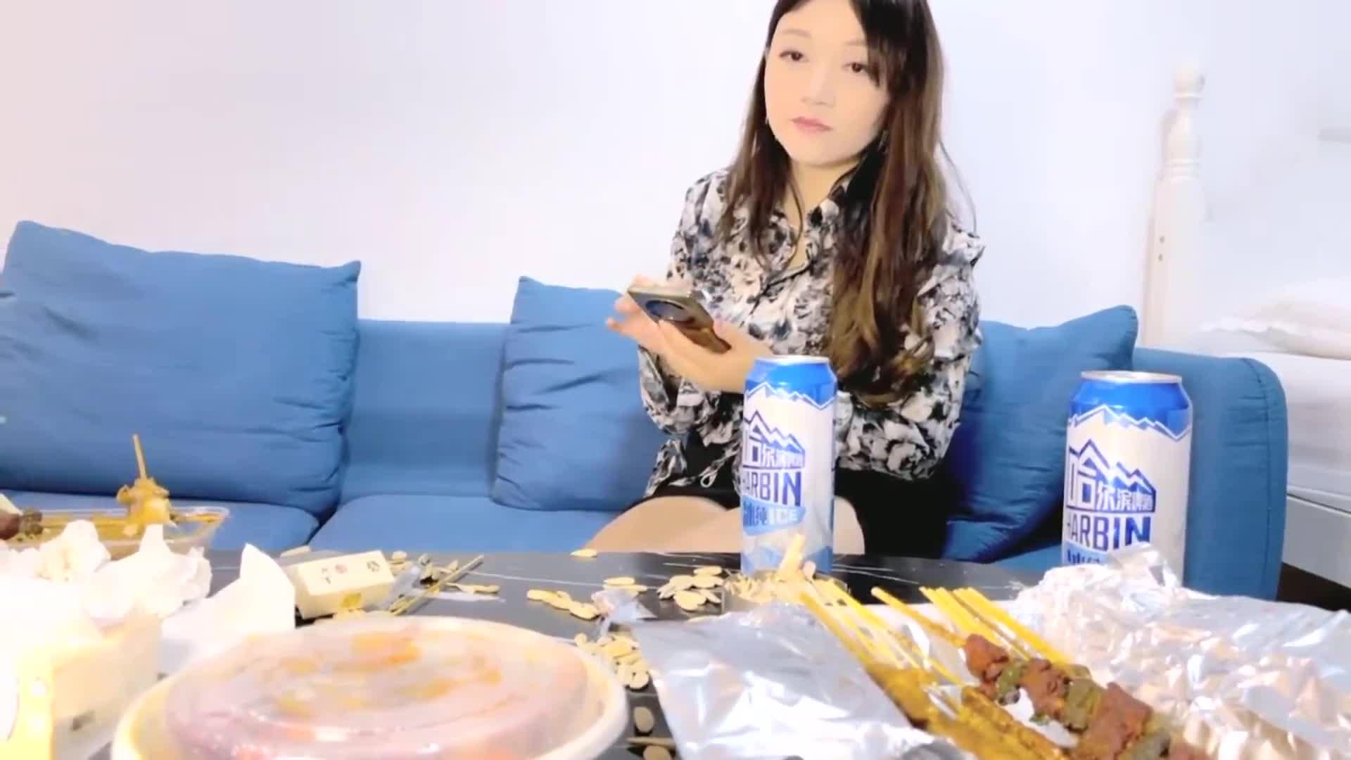 良家小骚货大胸肉感身材封面图