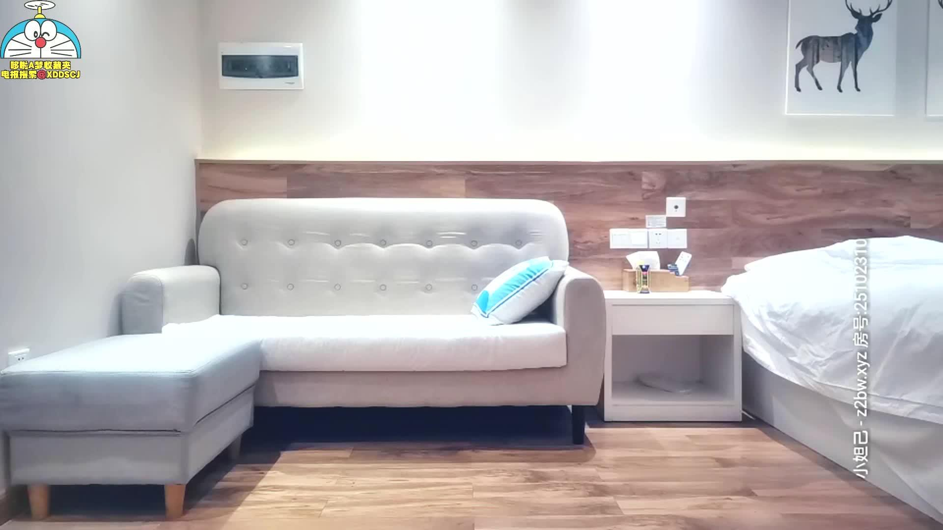 苗条外围小姐姐美乳翘臀大长腿封面图