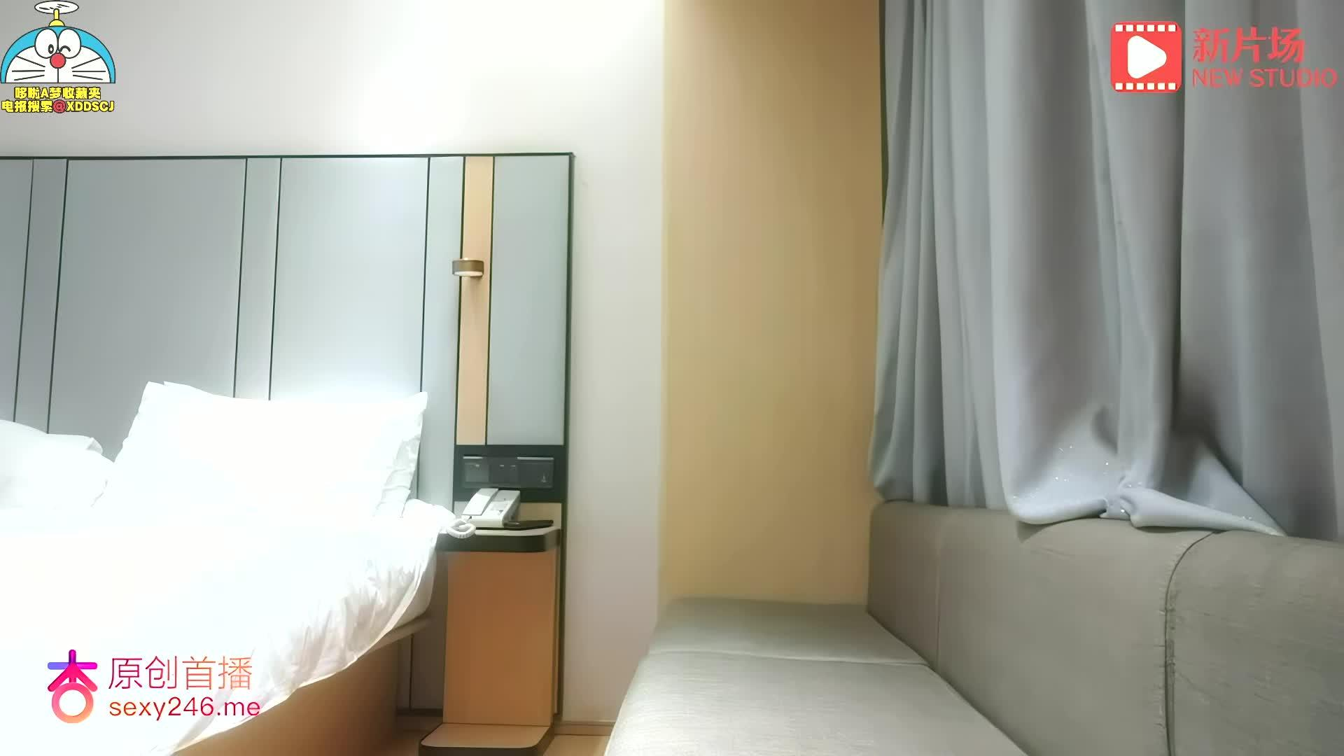 反差女大学生淫语不断叫声很销魂封面图