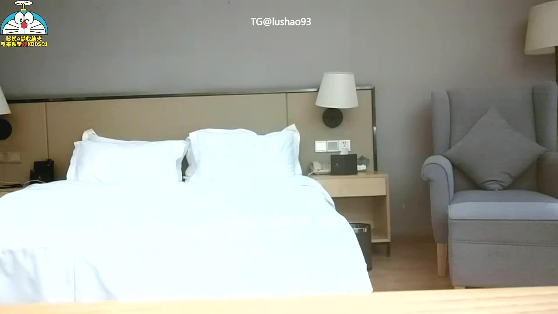 网约外围女神蜜桃臀被插水声不断封面图