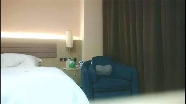 甜美的小姐姐黑丝美乳骚气逼人封面图