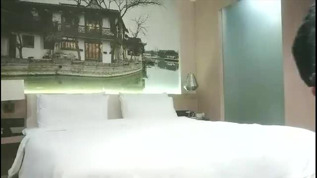 甜美乖巧肤白貌美俏佳人封面图