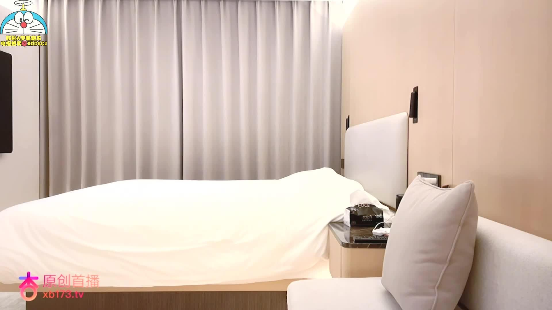 微胖的东北妹子丰满大胸童颜巨乳封面图