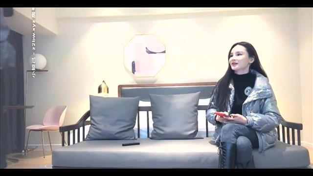 网红脸蛋外围女封面图