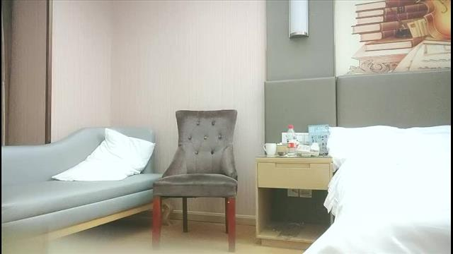 文静有料极品御姐封面图