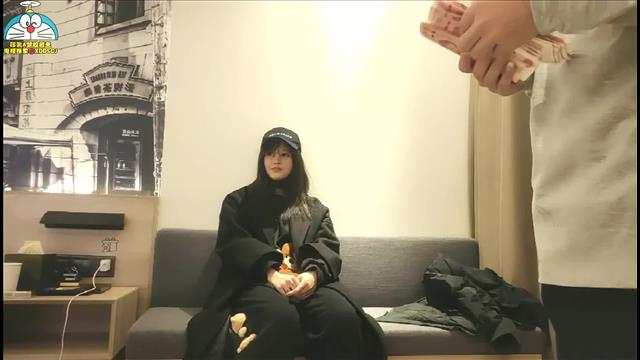 女神脸蛋好粉嫩大白桃勾起你的欲望封面图