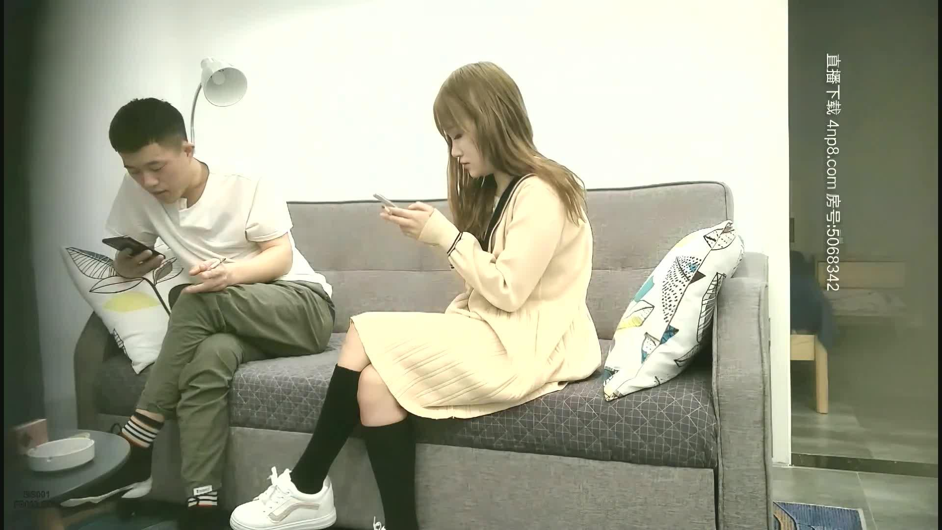 长裙高颜值妹子啪啪金发极品姐姐开档肉丝封面图