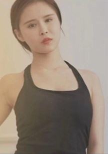 性感少女用大奶帮发小治疗封面图