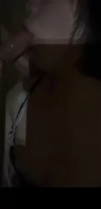 BBW巨乳女大学生口爆 骚货眼神拉丝 全吃下去了封面图