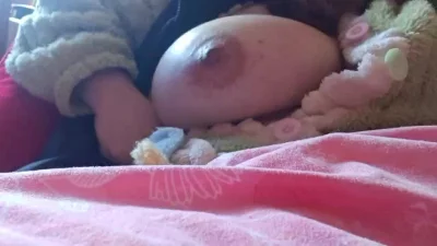 重庆大蛇-坦克母猪背着老公给我看大奶子封面图