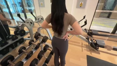 健身房偶遇瑜伽裤少妇，血脉冲击健身巨乳人妻，激情邂逅，爆插丰臀淫尻弹封面图