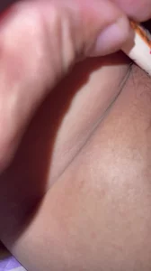 骚逼老婆，打火机插逼封面图