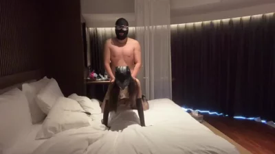 后入黑丝高跟母狗封面图