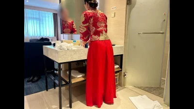 [原创] 即将嫁人的炮友穿着秀禾礼服跟我操封面图