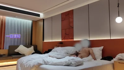 【原创】“我老公看到你拍的视频了，他下次当面看”封面图