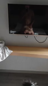 良家少妇趁老公上班出来偷情 操完去接孩子封面图