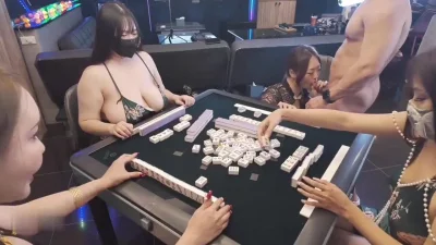 雀神争霸赛 看谁能赢得冠军封面图