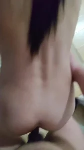 女友镜子面前被我疯狂抽插高潮的样子真美 骚叫不停封面图