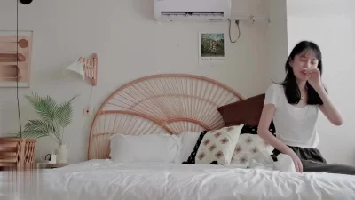 约炮 身材不错的美少妇各种姿势爆操她的肥鲍鱼封面图