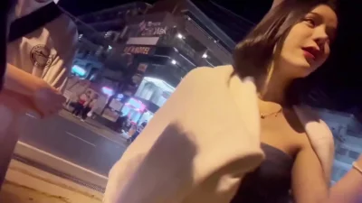 一镜到底，超美嫩模在街边遇到直接高价带回酒店封面图