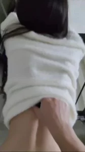 和同事楼梯间恩爱封面图