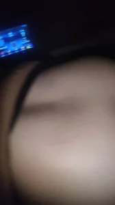 熟女母狗车上口交封面图