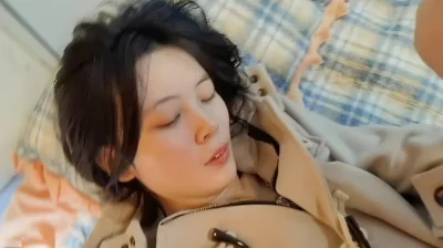 浙江杭州反差小骚货被前男友三洞齐开操到腿软嘴里还喊“老公轻点“封面图