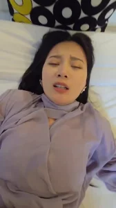 顶级身材小少妇，完整版已上传至电报群封面图