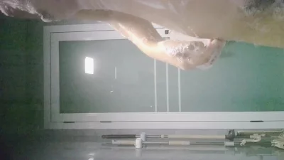女友自拍给我看，嫩不嫩已成年封面图