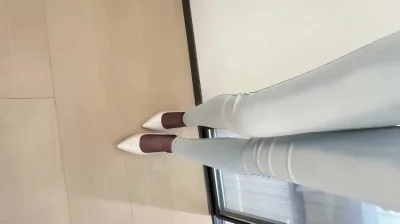 见网友的最高规格就是裤里丝，姐姐你的身材真的好好啊封面图