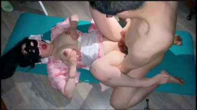 面具骚妻在做瑜伽看得忍不住了直接插入(完整版看简介)封面图