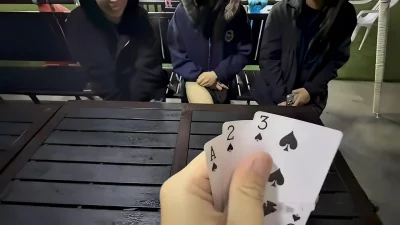 高学历大学生重回大学时期，三男三女抽牌玩换妻，学历越高玩的越花封面图