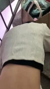 人妻安全通道偷情，舒服了忍不住叫出声封面图