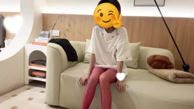 [原创] 你男朋友知道你这么骚吗？应该不知道你在外面被别人当狗玩吧？封面图