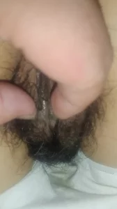 少妇出来给我玩她的大肥逼封面图