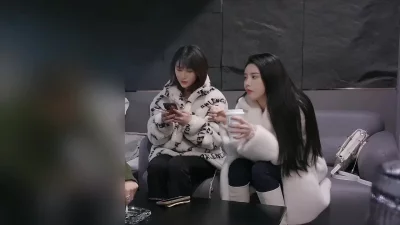 极品姐妹花！爱聊天的白靴子妹子，爱看靴子的兄弟们有福了聊了半个多小时封面图