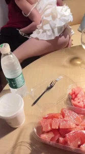 年轻绿帽夫妻，约单男，大学生体力真好，无毛白虎小娇妻，内射浪叫高潮几封面图