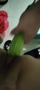 苦瓜狠狠抽插封面图