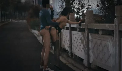 金主带骚婊子夜店之后的路边放纵封面图